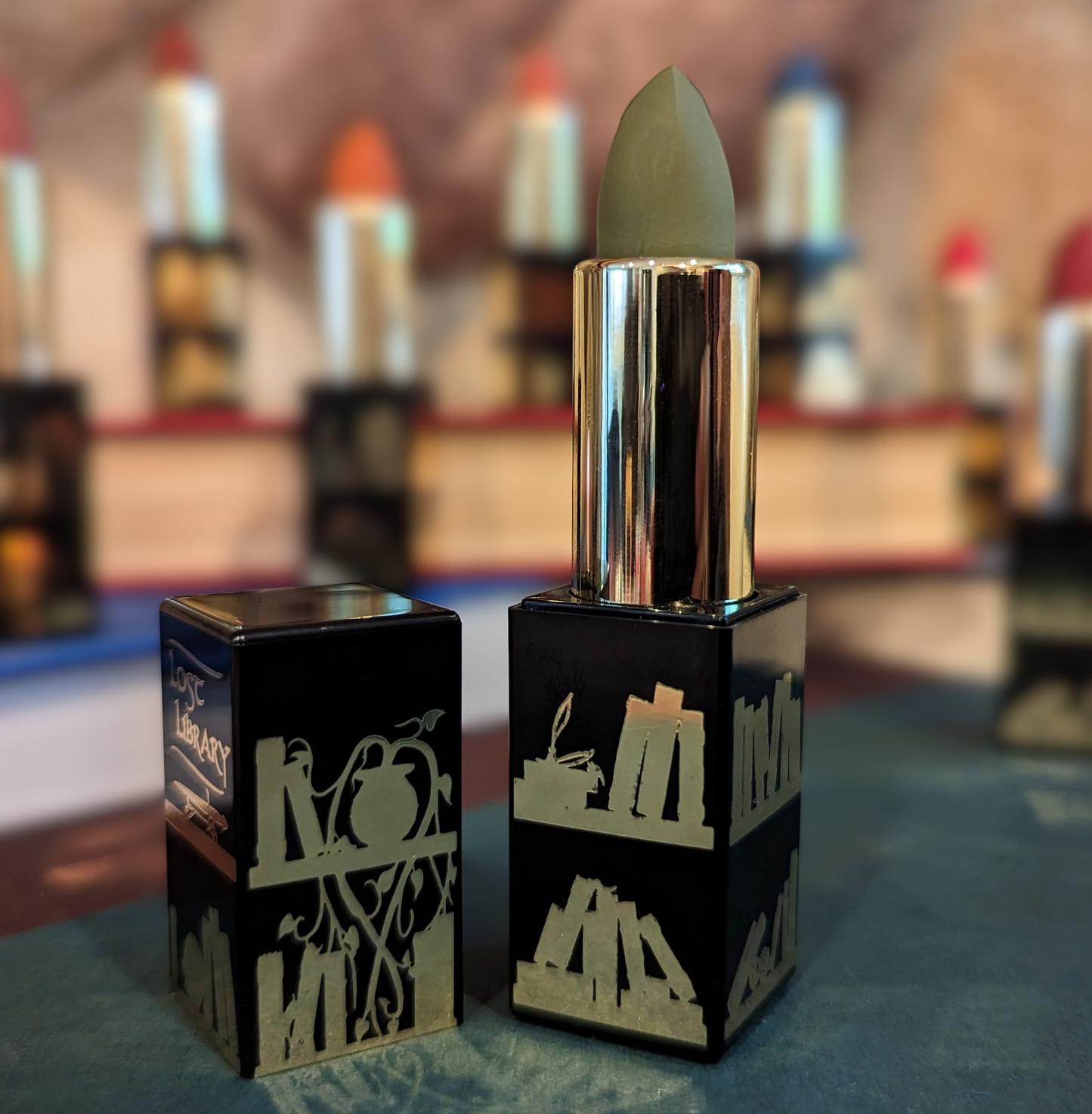 Fantasy Cosmetica - Lost Library Lipstick teinte Overgrown